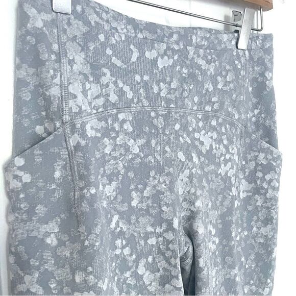 Lululemon Crop (Hi-Rise) *21” Leggings Size 6 - Picture 8 of 10